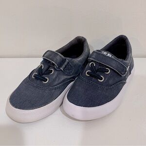 Brand new never worn Sperry Wahoo Jr sneakers